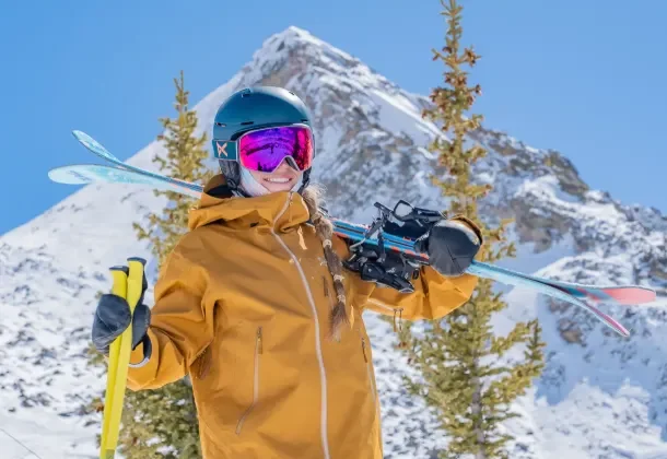 The Ultimate Guide to Stunning Women’s Ski Outfits for 2025