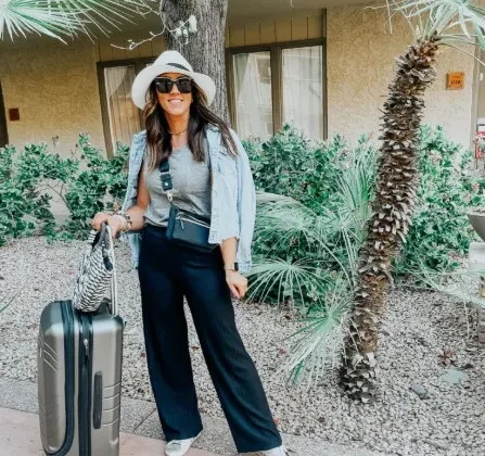 15 Effortless Summer Travel Outfit Ideas for Style and Comfort