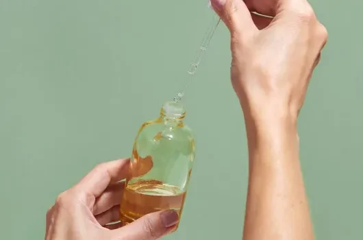 Essential Oils: What They Are, How They Work, and How to Use Them Safely