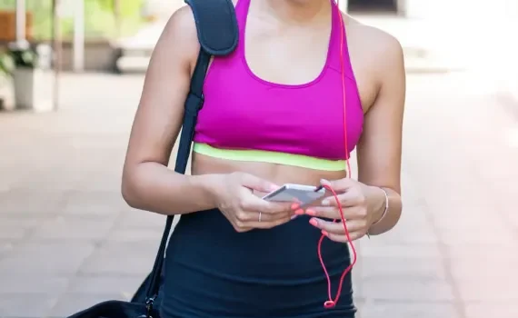 Maximize Your Lunch Break: Quick Workouts and Freshening Up Tips